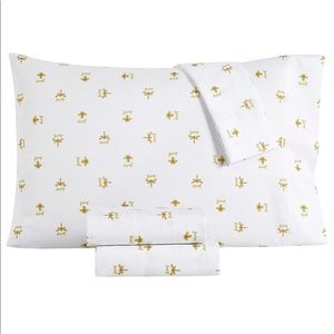 Juicy couture queen bee white 4 piece microfiber sheet set pillowcases New!